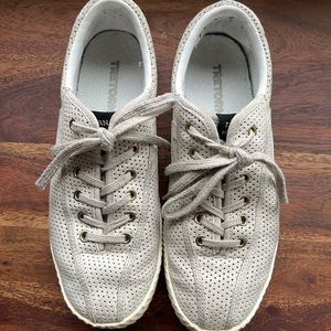 Trenton suede flat form sneakers